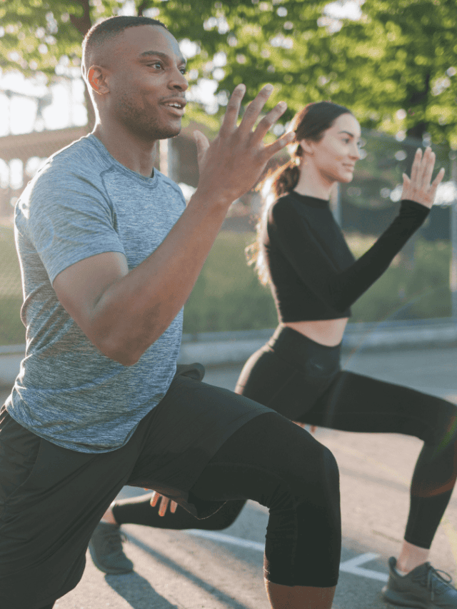 homem-e-mulher-fazendo-exercícios